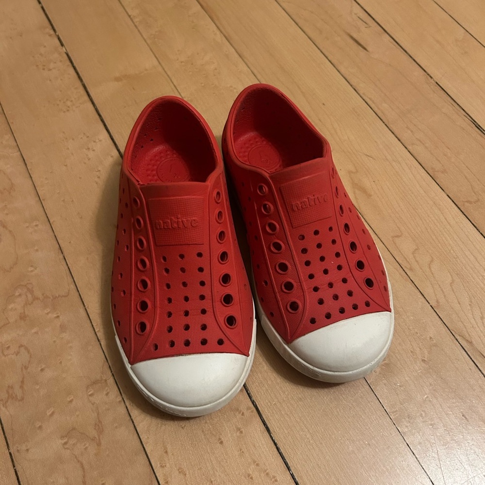 Native Kids Shoes - Red Size 9